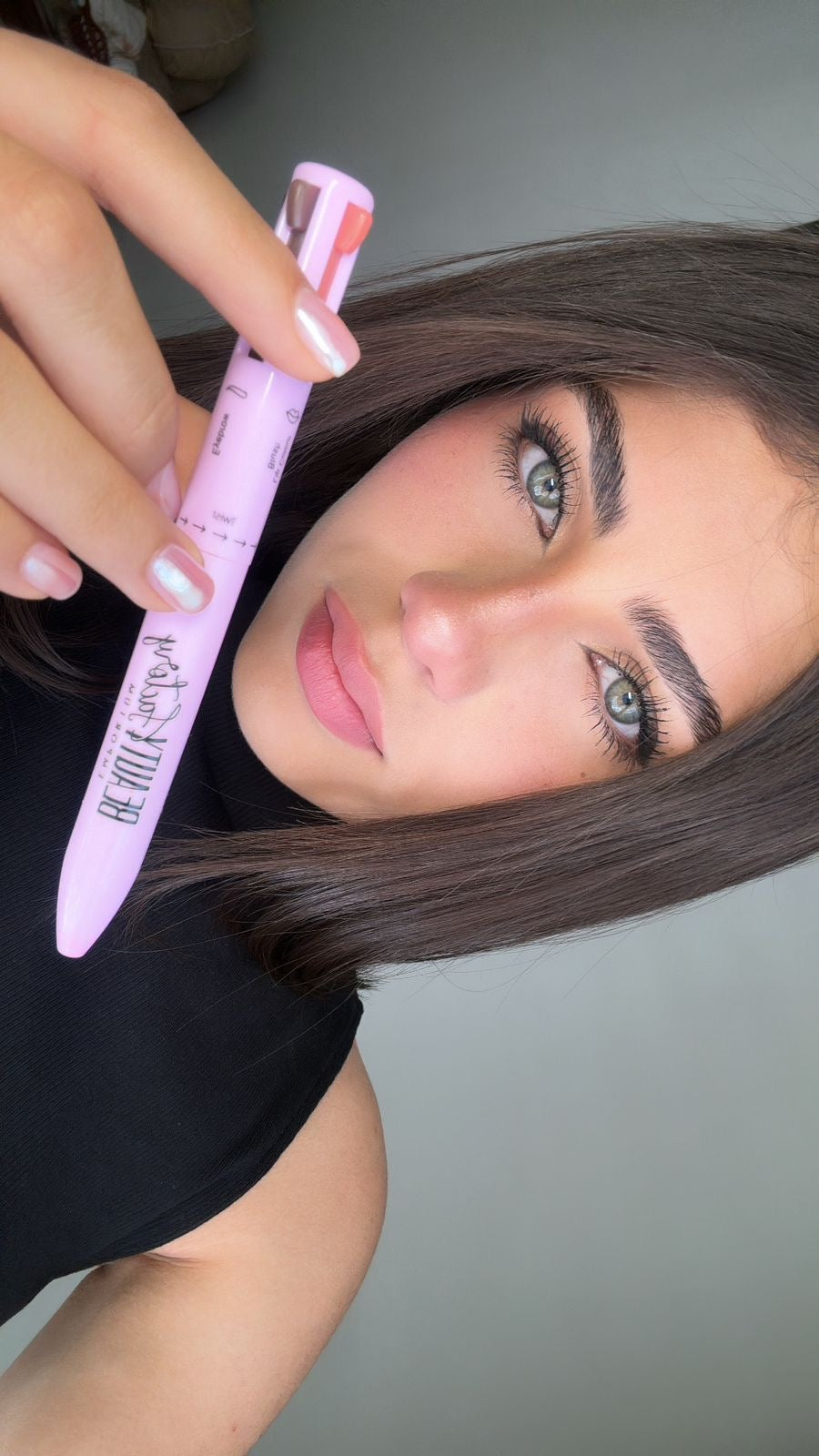 Pluma maquillaje 4-en-1